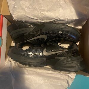 Nike V2K Sneakers